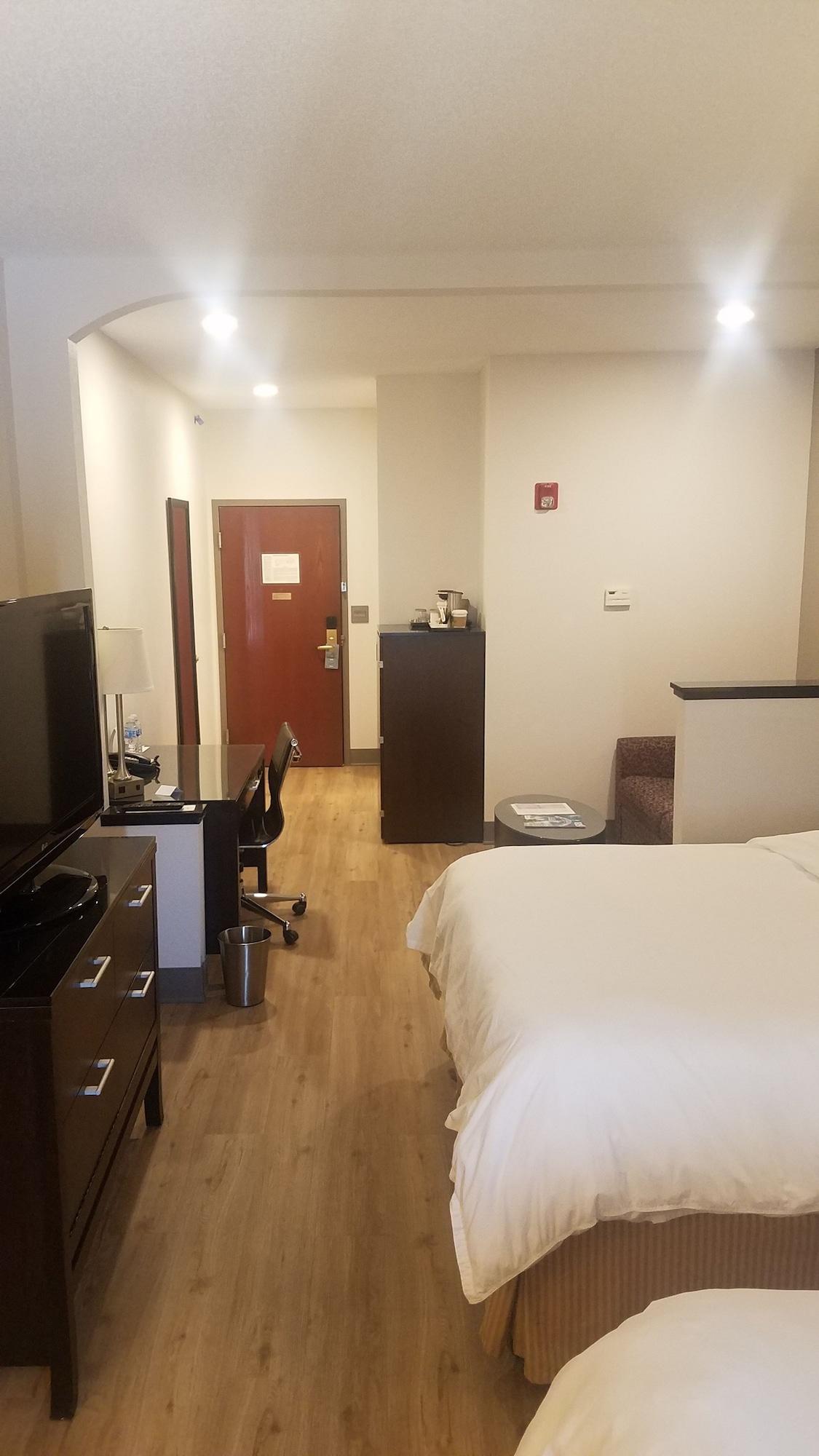 Radisson Hotel & Conference Center ร็อคฟอร์ด ภายนอก รูปภาพ